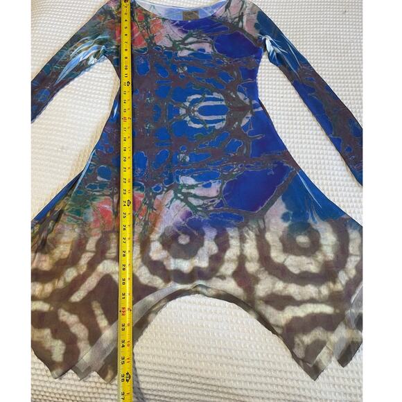 Tee's by Viviana G Y2K Boho Mesh Long Sleeve Handkerchief Hem Blue Printed Top M - Picture 4 of 11